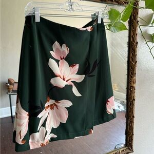 Ann Taylor green floral wrap A line shift skirt